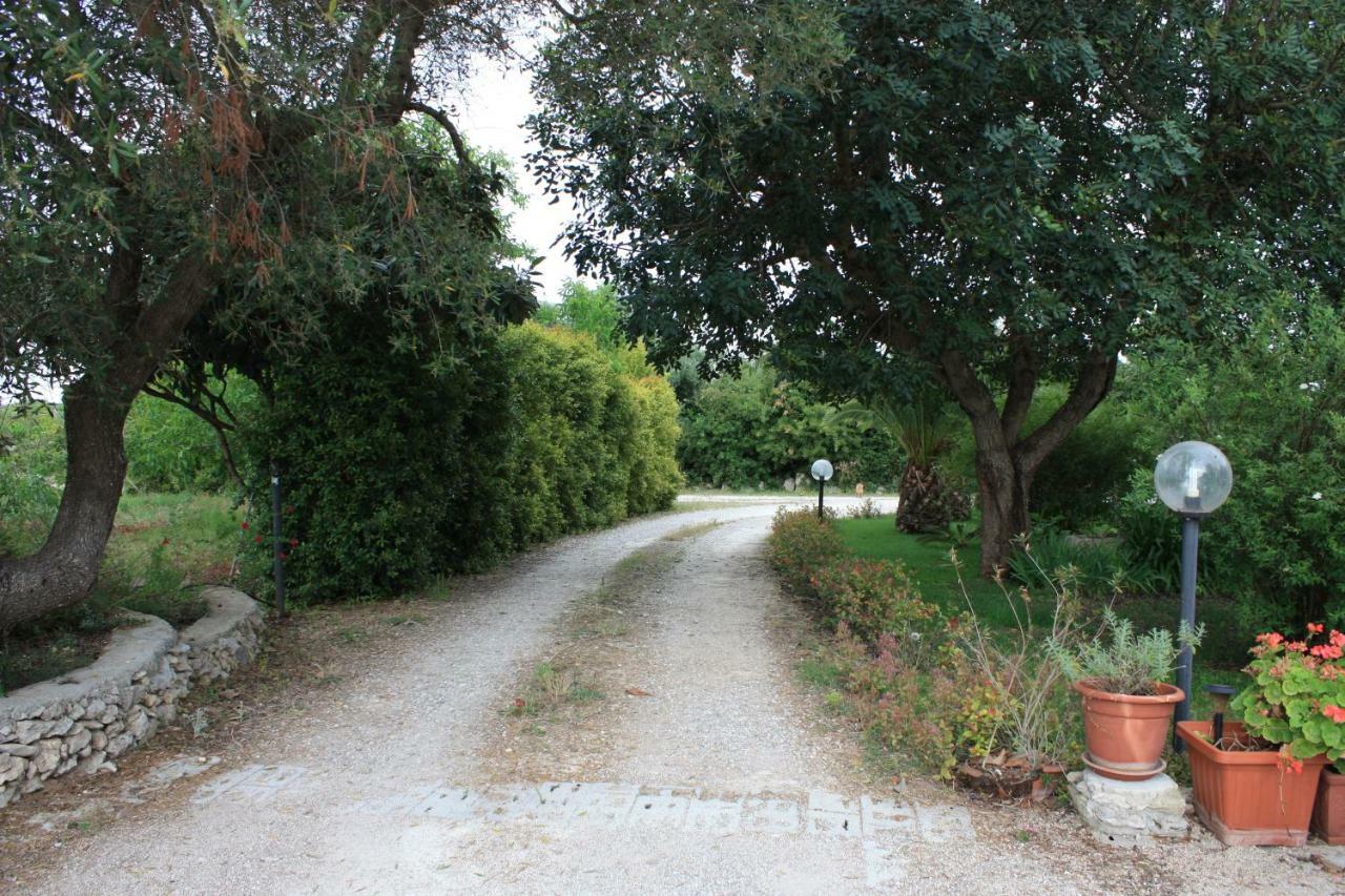 לינה וארוחת בוקר מלנדוניו La Macchia מראה חיצוני תמונה